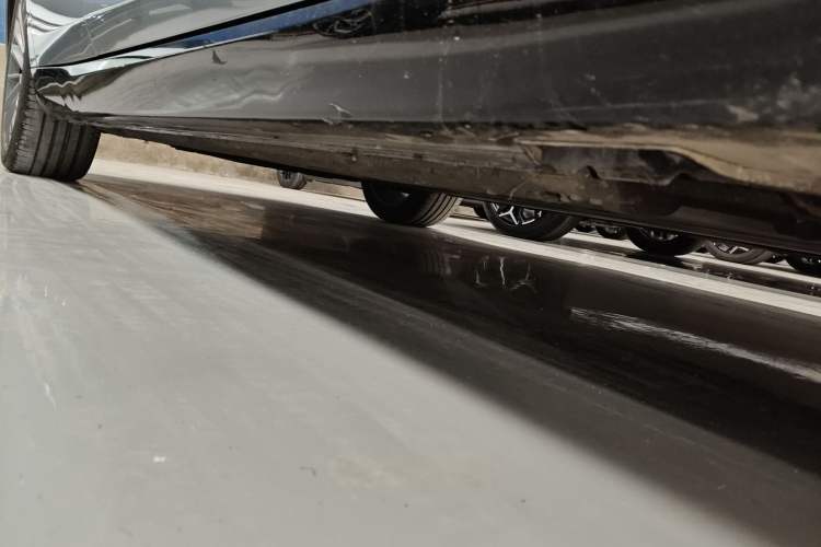 Used Leapmotor C01 2024 Pure Electric 525 Luxury Edition Right Side Sill