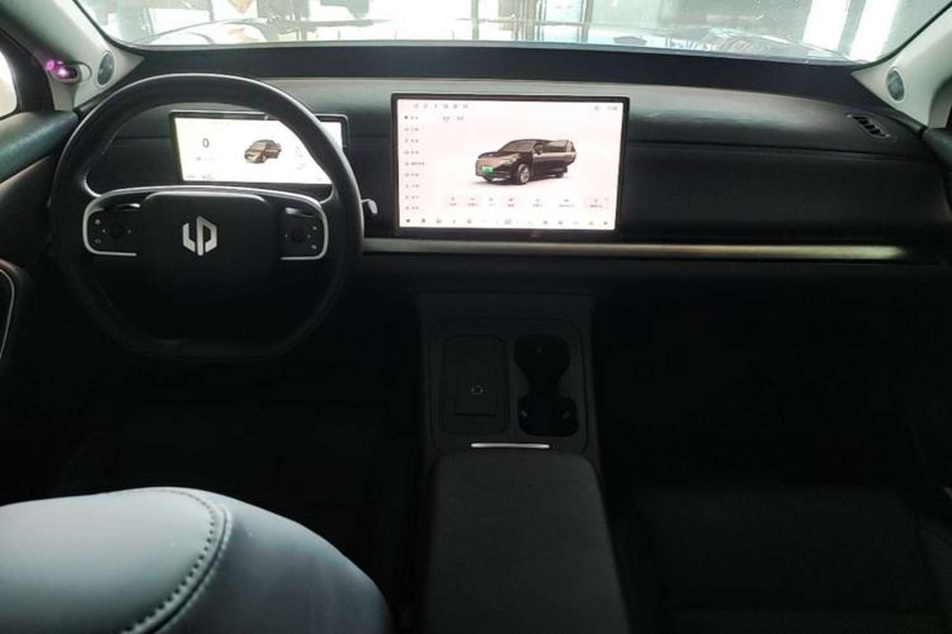 Used Leapmotor C10 2024 530 Smart Edition Center Console