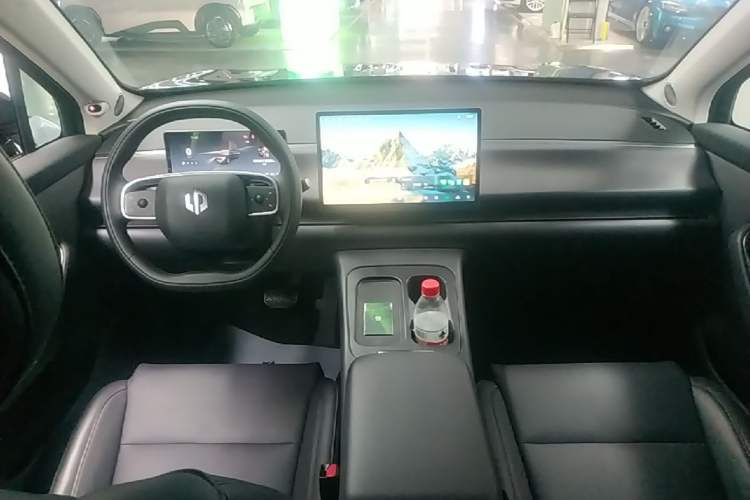 Used Leapmotor C10 2024 530 Smart Edition Center Console
