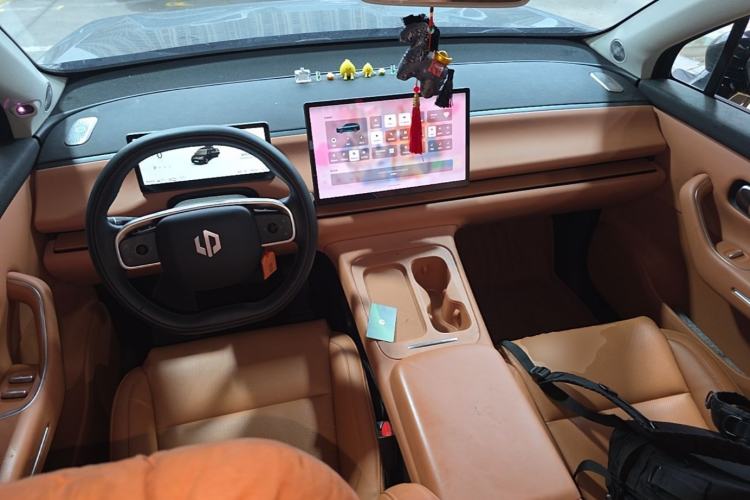 Used Leapmotor C10 2024 210 Smart Edition Center Console
