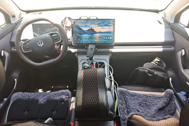 Used Leapmotor C10 2024 530 Smart Edition Center Console