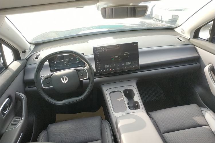 Used Leapmotor C10 2024 530 Smart Edition Center Console