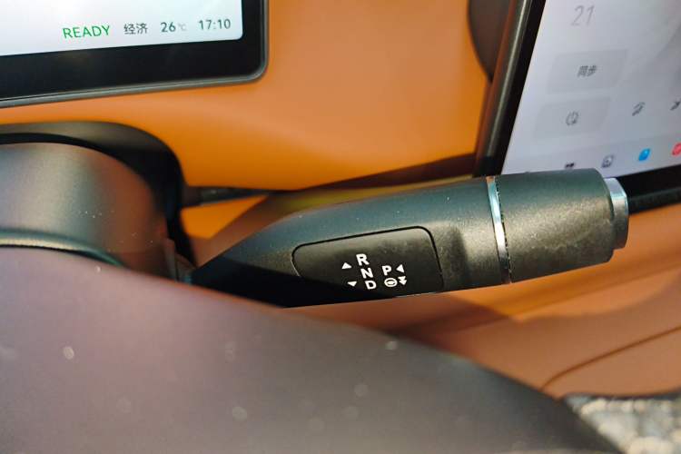 Used Leapmotor C10 2024 530 Smart Edition Gear Lever