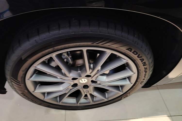 Used Leapmotor C10 2024 530 Smart Edition Left Front Wheel Hub