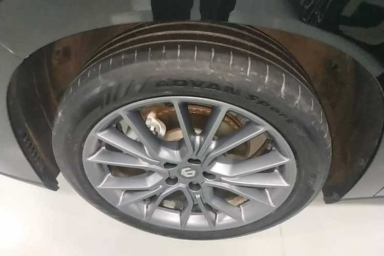 Used Leapmotor C10 2024 530 Smart Edition Left Front Wheel Hub