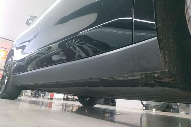 Used Leapmotor C10 2024 530 Smart Edition Right Side Sill