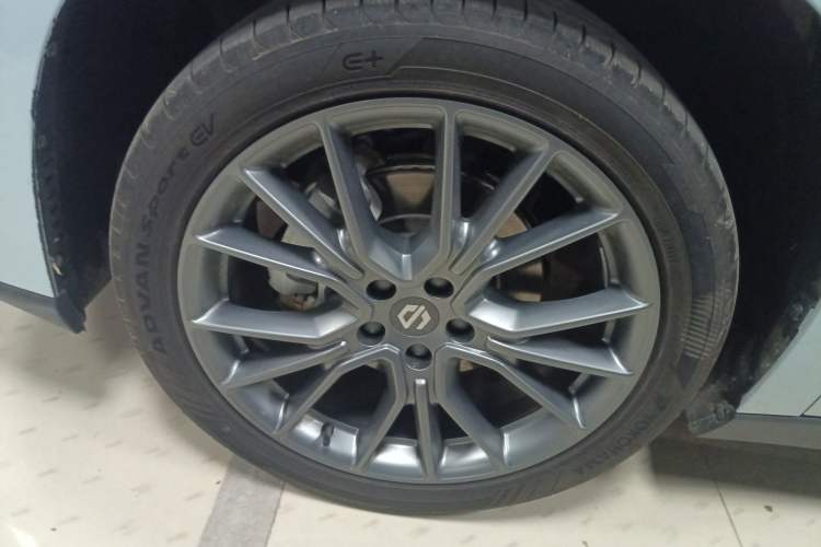 Used Leapmotor C10 2024 530 Comfort Edition Left Front Wheel Hub
