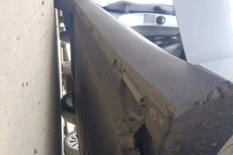 Used Leapmotor C10 2024 530 Smart Edition Right Side Sill