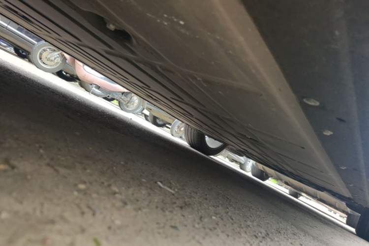 Used Leapmotor C10 2024 530 Smart Edition Right Side Sill
