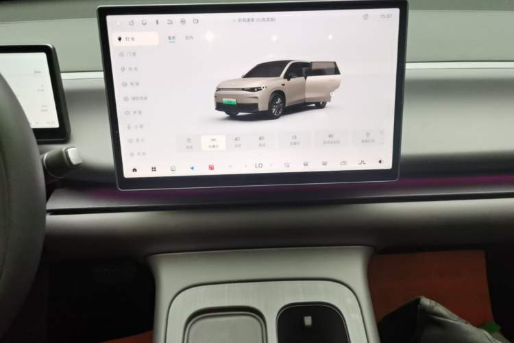 Used Leapmotor C10 2024 530 Smart Edition Audio And AC Panel