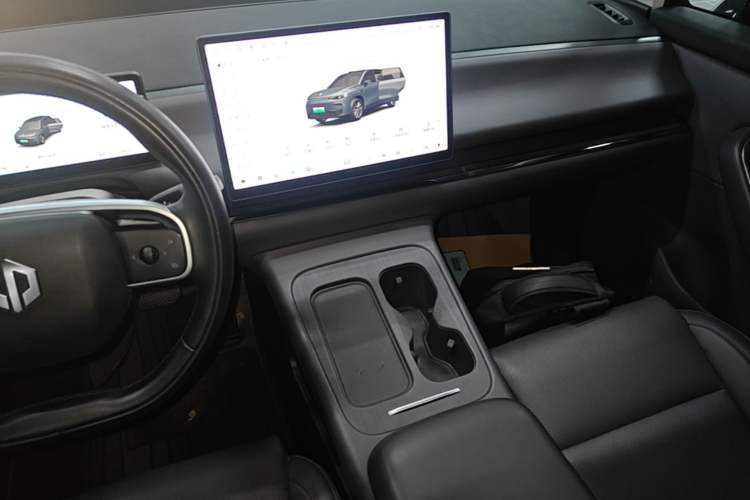 Used Leapmotor C10 2024 210 LiDAR Version Audio And AC Panel