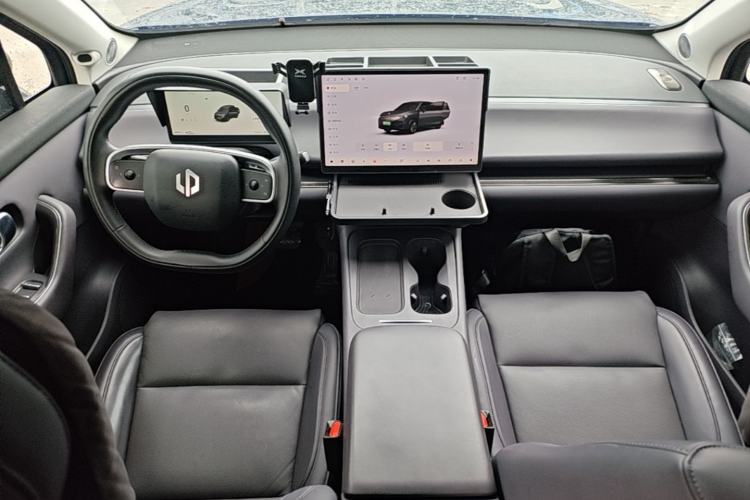 Used Leapmotor C10 2024 530 Comfort Edition Center Console