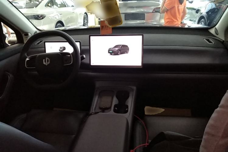 Used Leapmotor C10 2024 210 Smart Edition Center Console