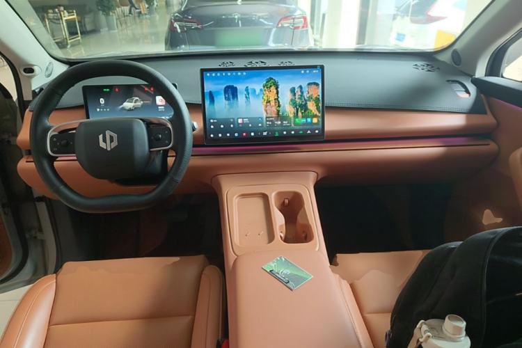 Used Leapmotor C10 2024 530 Smart Edition Center Console