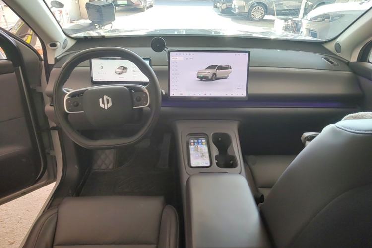 Used Leapmotor C10 2024 530 Smart Edition Center Console