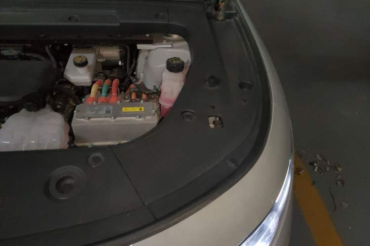 Used Leapmotor C10 2024 210 LiDAR Version Engine Bay Left
