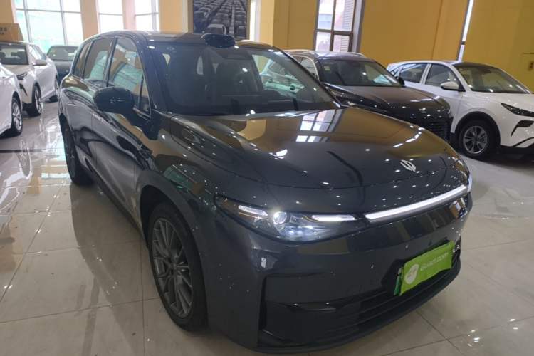 Used Leapmotor C10 2024 530 LiDAR Edition Front Right 45 Deg