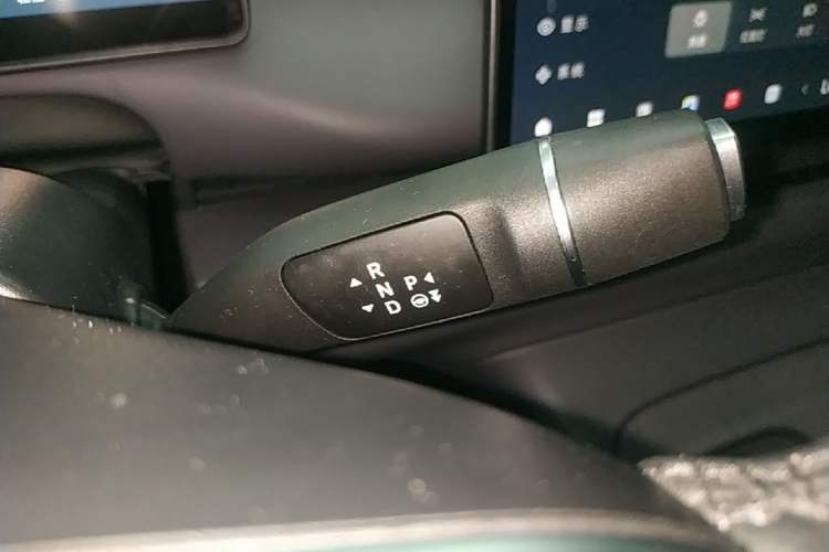 Used Leapmotor C10 2024 210 LiDAR Version Gear Lever