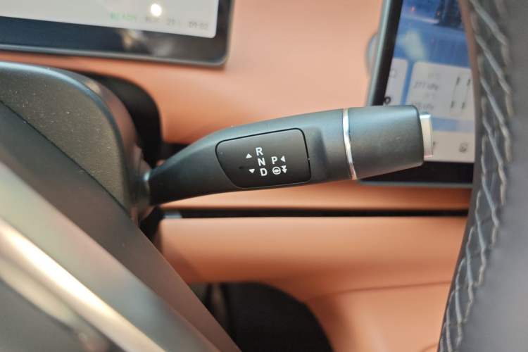 Used Leapmotor C10 2024 530 Comfort Edition Gear Lever