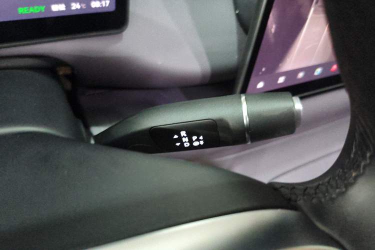 Used Leapmotor C10 2024 530 LiDAR Edition Gear Lever