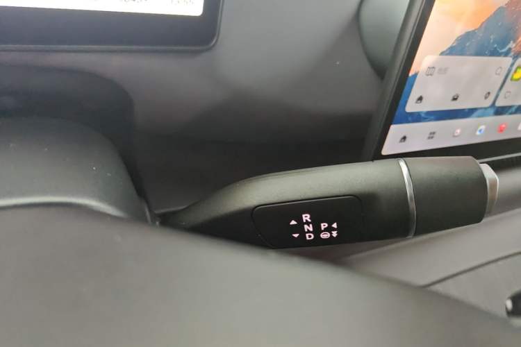 Used Leapmotor C10 2024 210 LiDAR Version Gear Lever