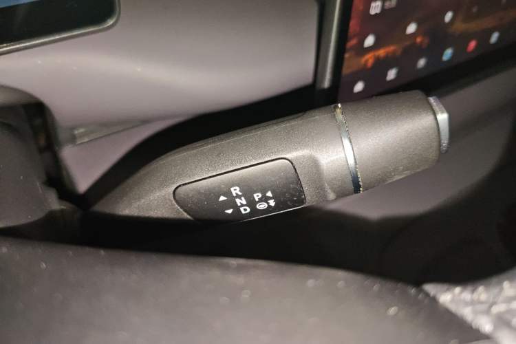 Used Leapmotor C10 2024 530 Smart Edition Gear Lever