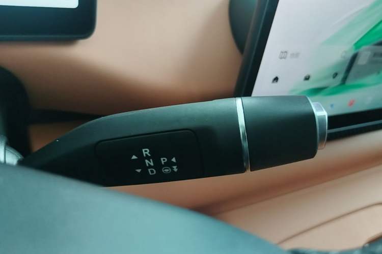 Used Leapmotor C10 2024 530 Smart Edition Gear Lever