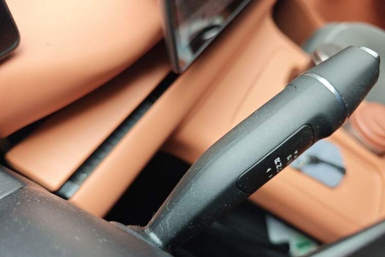 Used Leapmotor C10 2024 530 Smart Edition Gear Lever