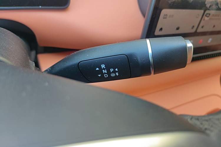 Used Leapmotor C10 2024 210 LiDAR Version Gear Lever
