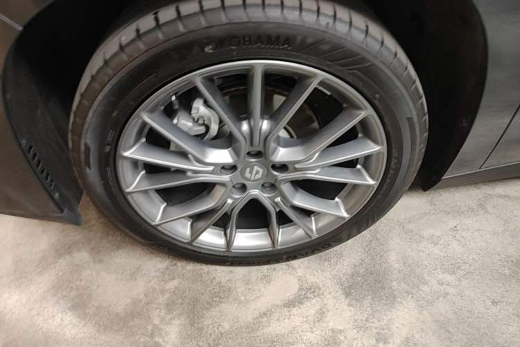 Used Leapmotor C10 2024 210 LiDAR Version Left Front Wheel Hub