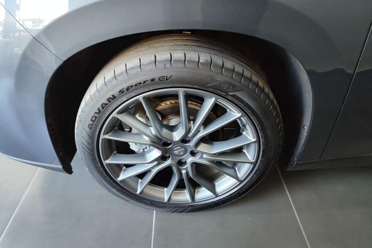 Used Leapmotor C10 2024 530 Comfort Edition Left Front Wheel Hub