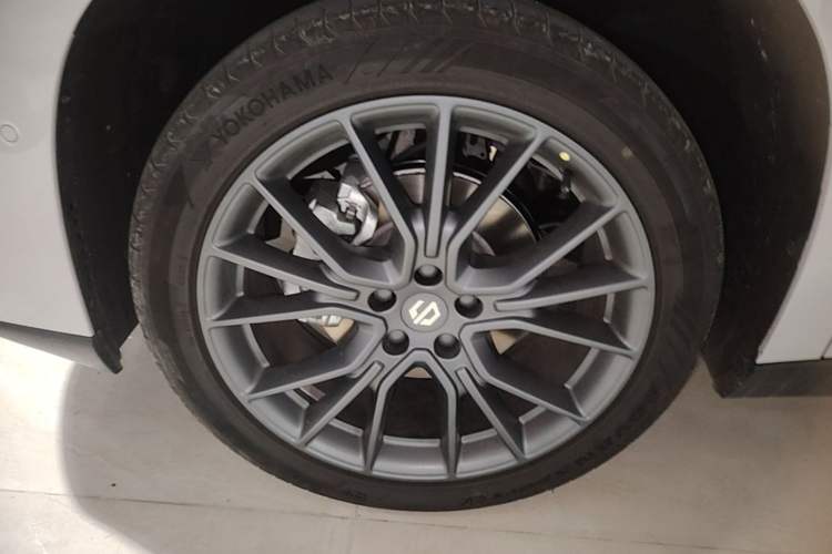 Used Leapmotor C10 2024 210 Smart Edition Left Front Wheel Hub
