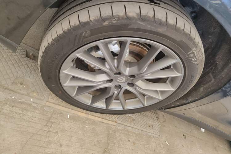 Used Leapmotor C10 2024 530 LiDAR Edition Left Front Wheel Hub