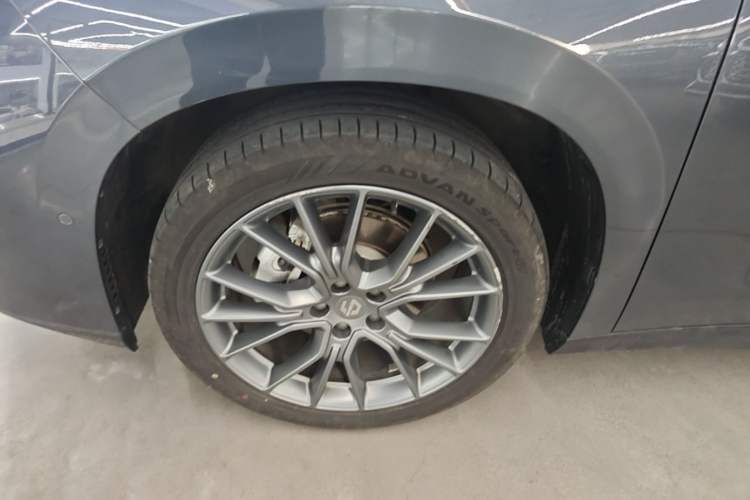Used Leapmotor C10 2024 210 LiDAR Version Left Front Wheel Hub