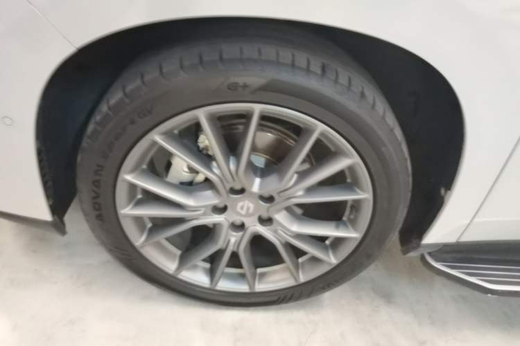 Used Leapmotor C10 2024 210 Smart Edition Left Front Wheel Hub