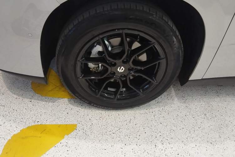 Used Leapmotor C10 2024 530 Smart Edition Left Front Wheel Hub