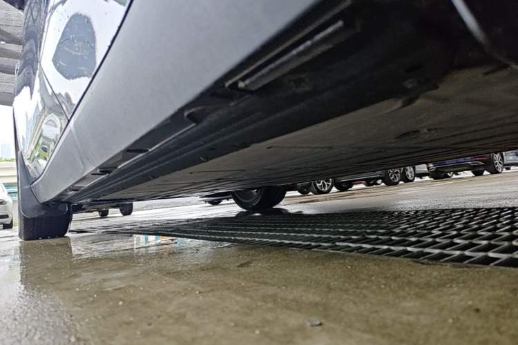 Used Leapmotor C10 2024 530 Comfort Edition Left Side Sill