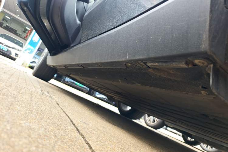 Used Leapmotor C10 2024 530 LiDAR Edition Left Side Sill