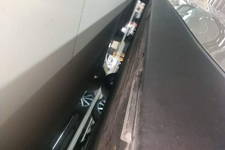 Used Leapmotor C10 2024 530 Comfort Edition Left Side Sill