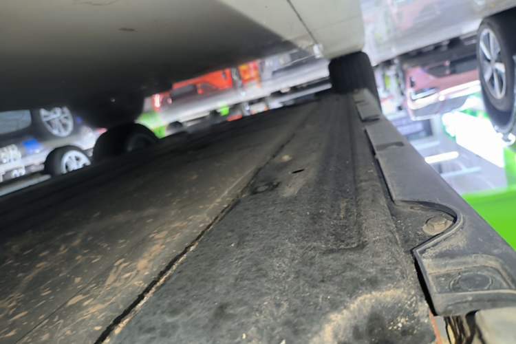 Used Leapmotor C10 2024 410 Comfort Edition Left Side Sill