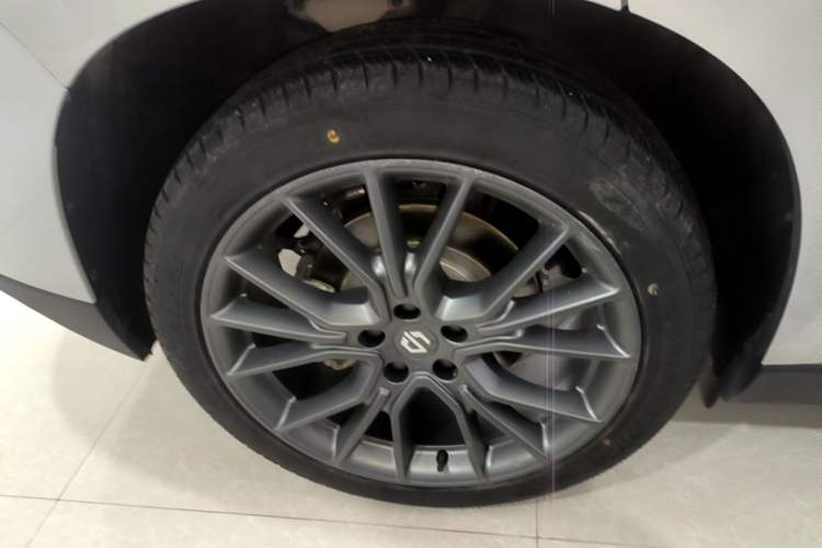 Used Leapmotor C10 2024 530 Comfort Edition Right Rear Wheel Hub