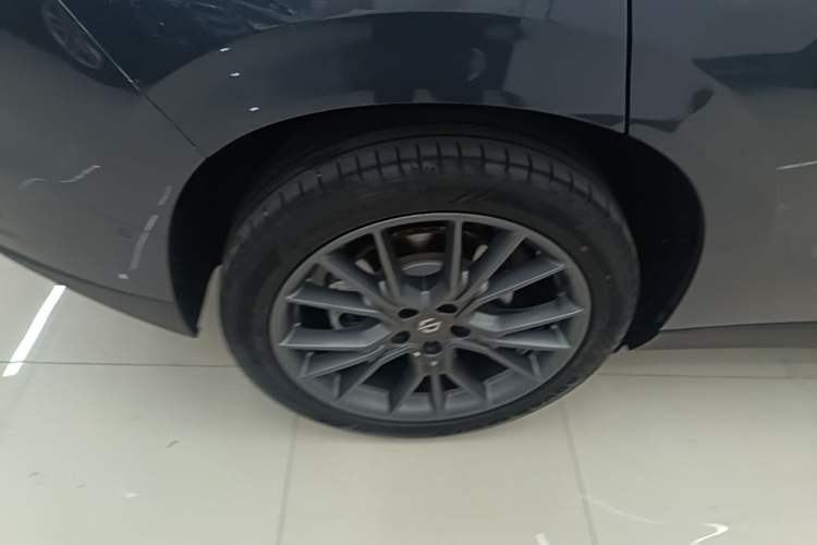 Used Leapmotor C10 2024 210 LiDAR Version Right Rear Wheel Hub