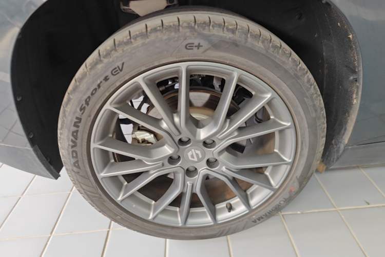 Used Leapmotor C10 2024 210 LiDAR Version Right Rear Wheel Hub