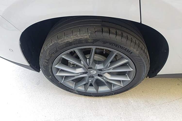Used Leapmotor C10 2024 210 LiDAR Version Right Rear Wheel Hub