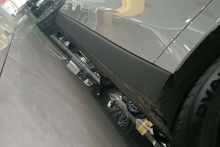 Used Leapmotor C10 2024 530 Smart Edition Right Side Sill