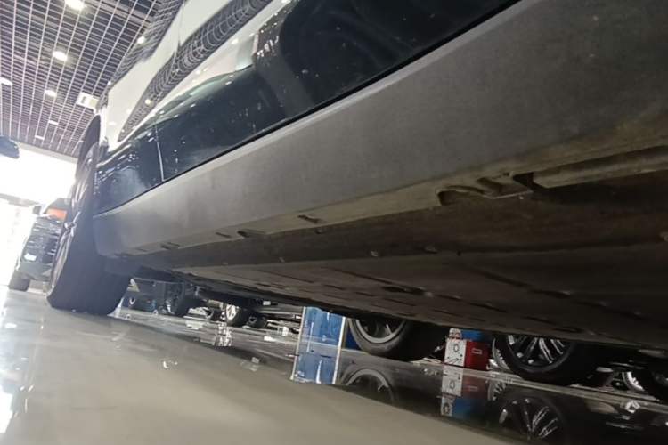 Used Leapmotor C10 2024 530 Comfort Edition Right Side Sill