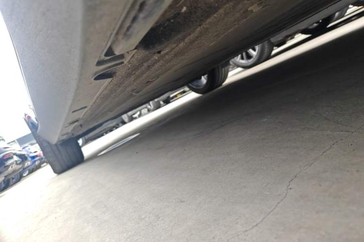 Used Leapmotor C10 2024 530 Smart Edition Right Side Sill