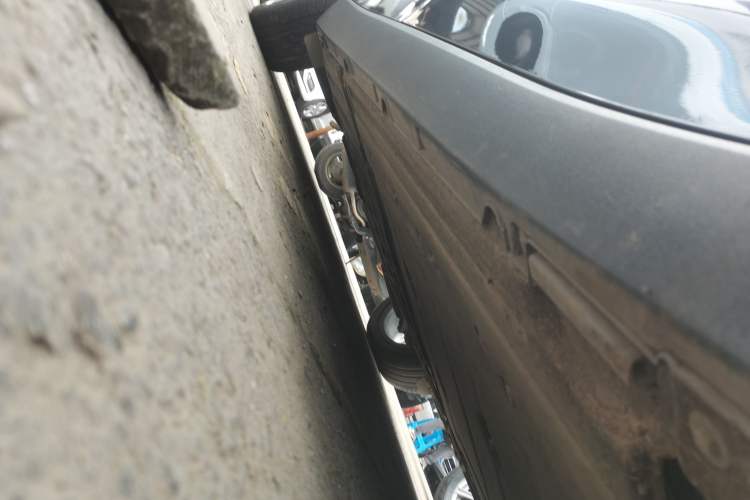 Used Leapmotor C10 2024 210 LiDAR Version Right Side Sill