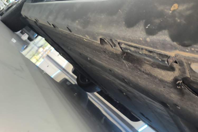 Used Leapmotor C10 2024 210 LiDAR Version Right Side Sill