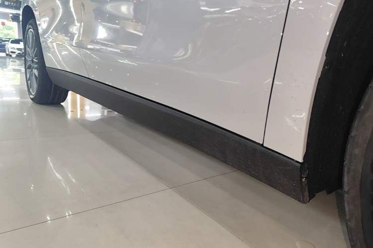 Used Leapmotor C10 2024 210 Smart Edition Right Side Sill